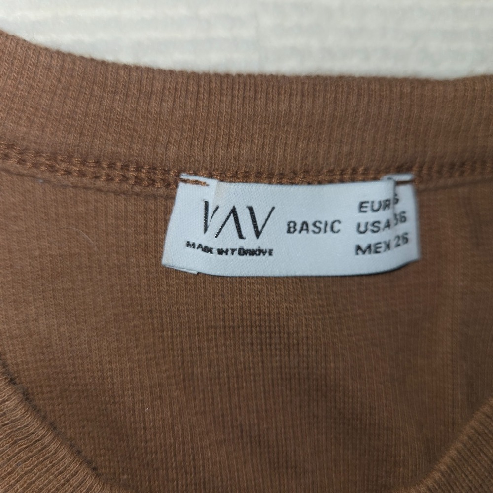 Woman's Vav Basic Brown Ribbed Small Tank Top - Picture 2 of 5